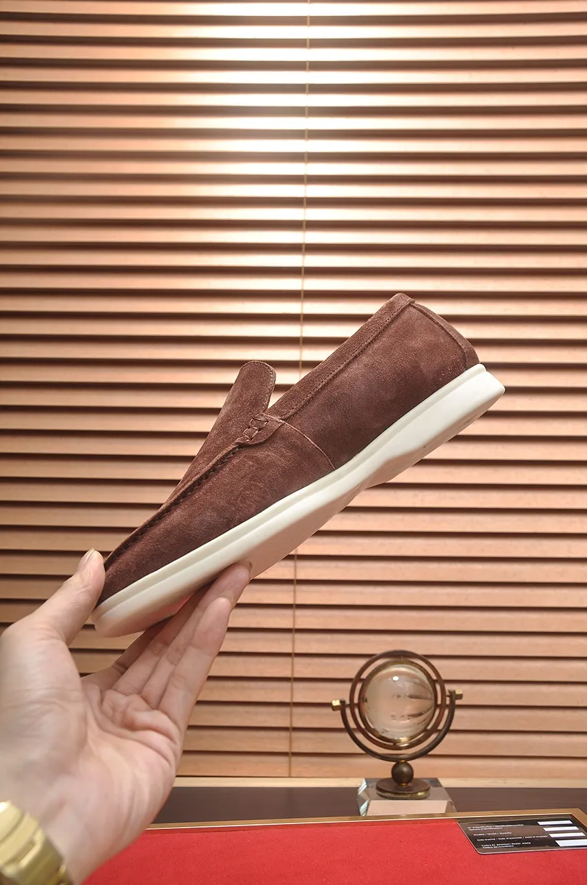 Men's shoes 💰400💶[𝐥𝐨𝐫𝐨 𝐏𝐢𝐚𝐧𝐚] [Couple model] High-end quality, affordable price, LP classic loafers, Italian treasure brand, the only brand that can match Hermès! Only after wearing it do we know that we can’t live up to our feet. Women’s code: 35-40 (customized sizes 34, 41, 42 are non-returnable) Men’s code: 38-44 (customized 45, 46, 47, 48 are non-refundable) Fabric: Customized imported cashmere Lining: Customized imported fetal cowhide Foot: Imported benzene-dyed calfskin Outsole: Exclusive original glass rubber outsole